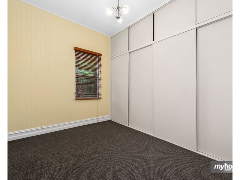 13 George Street, Kingsthorpe QLD 4400