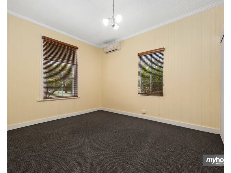 13 George Street, Kingsthorpe QLD 4400