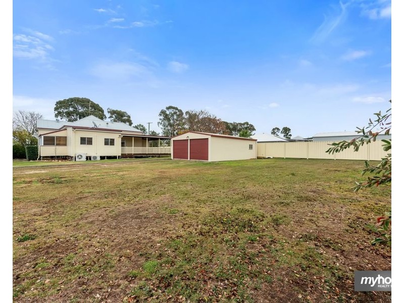 13 George Street, Kingsthorpe QLD 4400