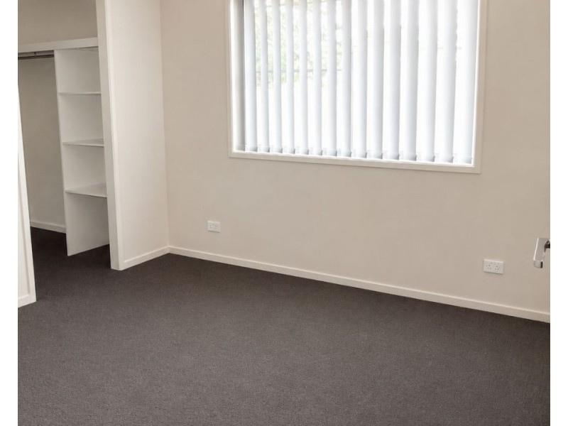 2/16 Adelaide Street, Cranley QLD 4350