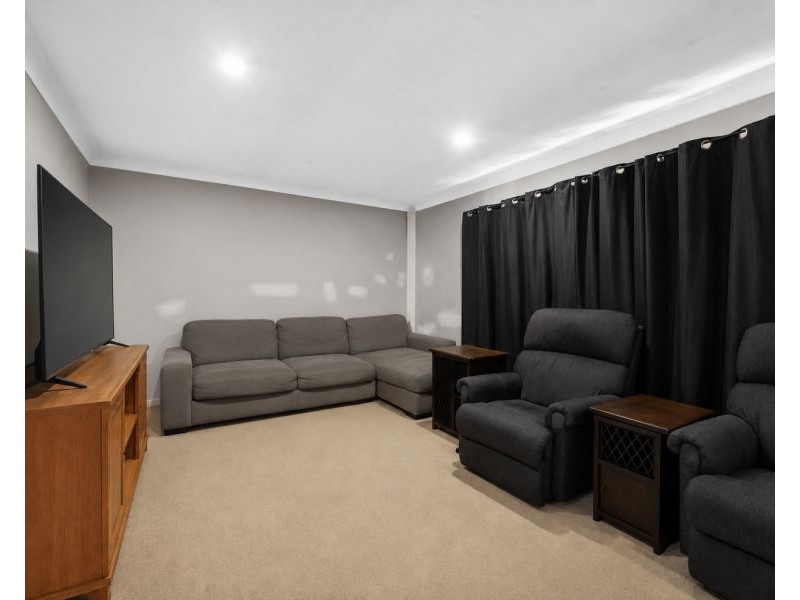 152 Alderley Street, Centenary Heights QLD 4350