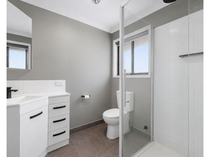 152 Alderley Street, Centenary Heights QLD 4350