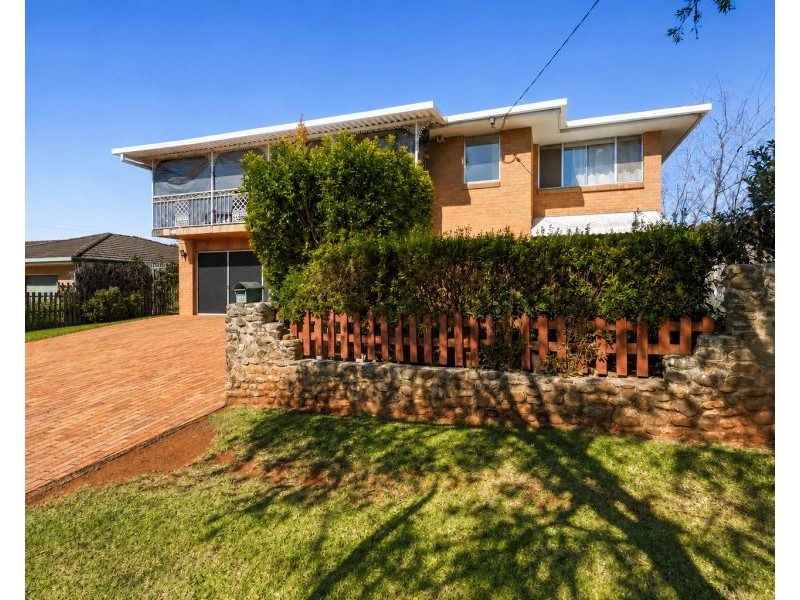 152 Alderley Street, Centenary Heights QLD 4350