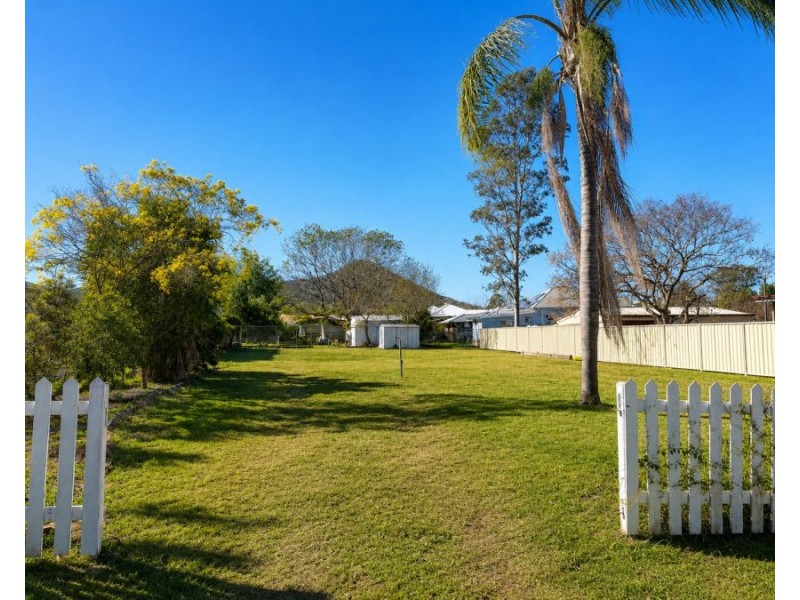 30 East Street, Kingsthorpe QLD 4400