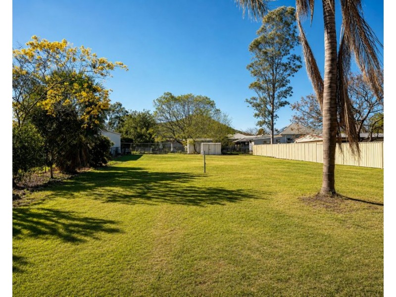 30 East Street, Kingsthorpe QLD 4400