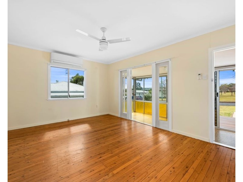 5 Eardley Street, Newtown QLD 4350