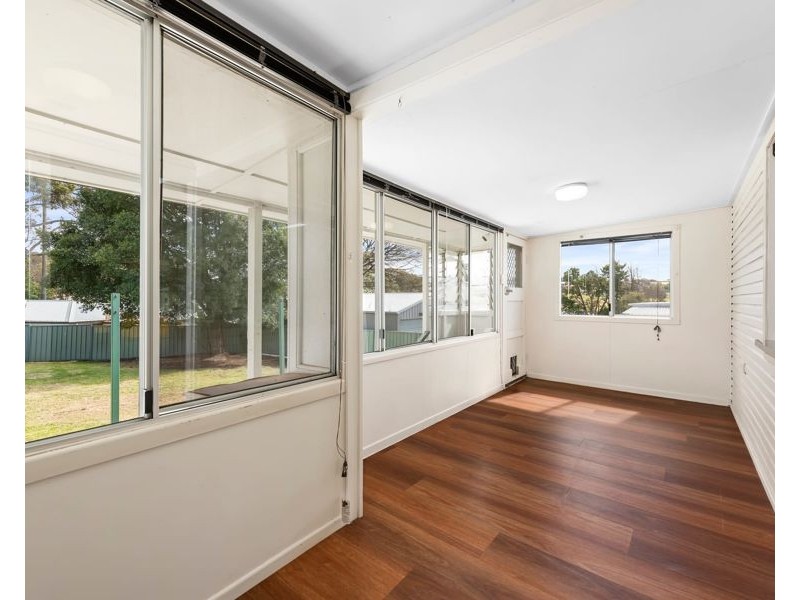 5 Eardley Street, Newtown QLD 4350