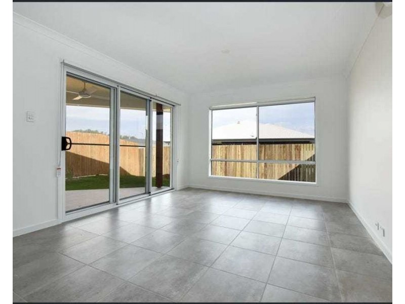 1/34 Radcliffe Crescent, Glenvale QLD 4350
