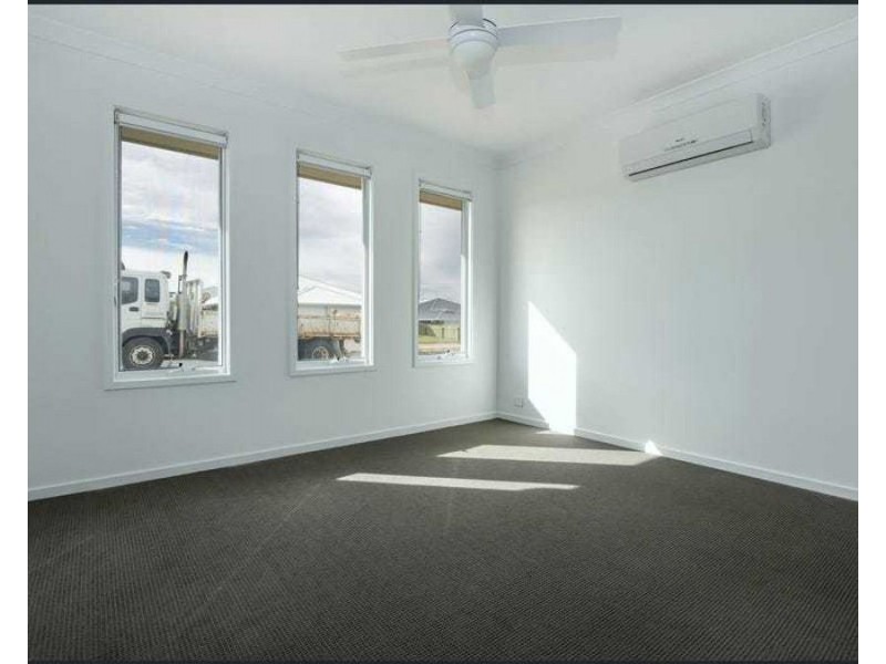 1/34 Radcliffe Crescent, Glenvale QLD 4350
