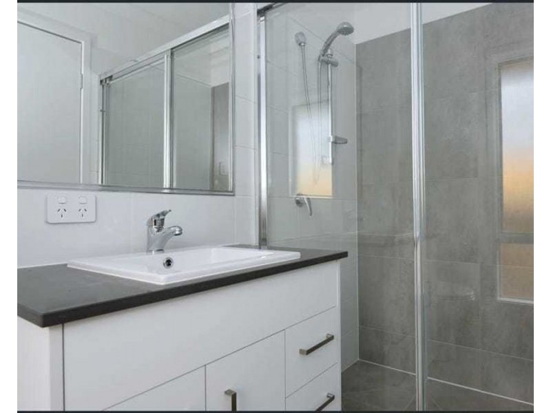 1/34 Radcliffe Crescent, Glenvale QLD 4350