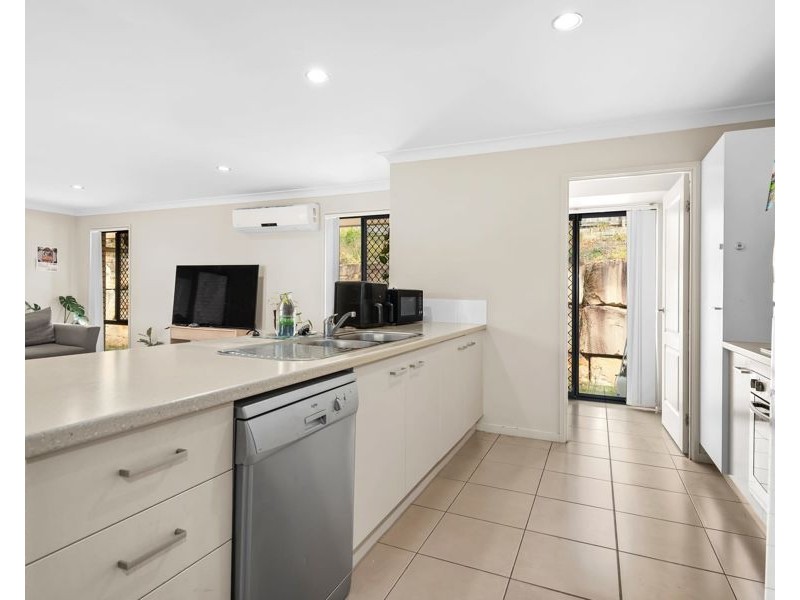 1 Mountain View Drive, Oakey QLD 4401