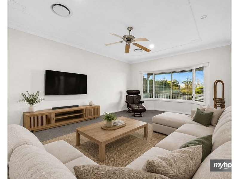 7 Skyline Drive, Blue Mountain Heights QLD 4350