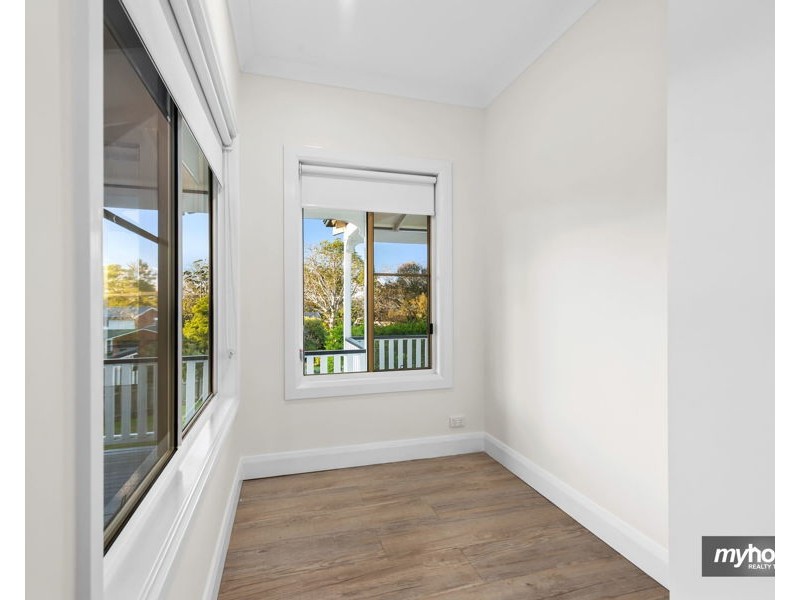 7 Skyline Drive, Blue Mountain Heights QLD 4350