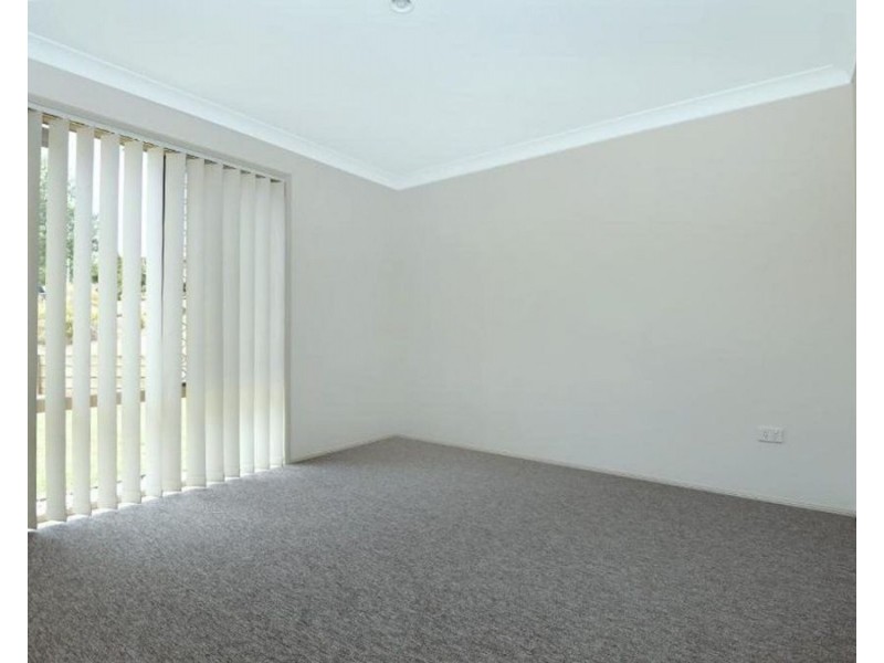16 Samuel Court, Darling Heights QLD 4350