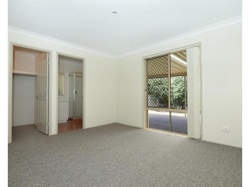 16 Samuel Court, Darling Heights QLD 4350