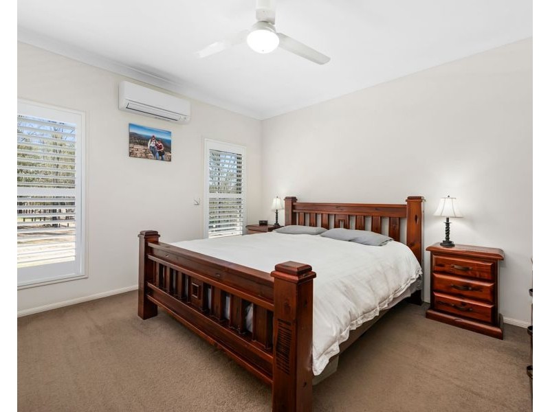 8 Kate Court, Withcott QLD 4352