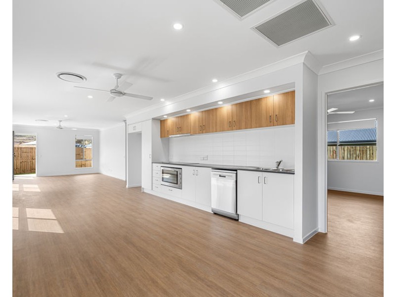 26 Jacana Street, Glenvale QLD 4350