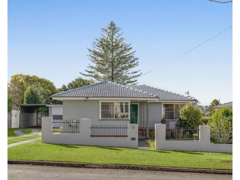 35 Flinders Street, Centenary Heights QLD 4350