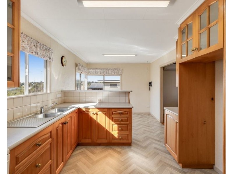 35 Flinders Street, Centenary Heights QLD 4350