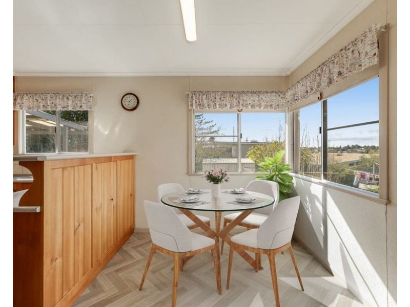 35 Flinders Street, Centenary Heights QLD 4350