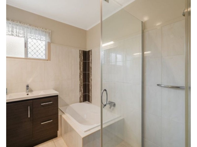 35 Flinders Street, Centenary Heights QLD 4350