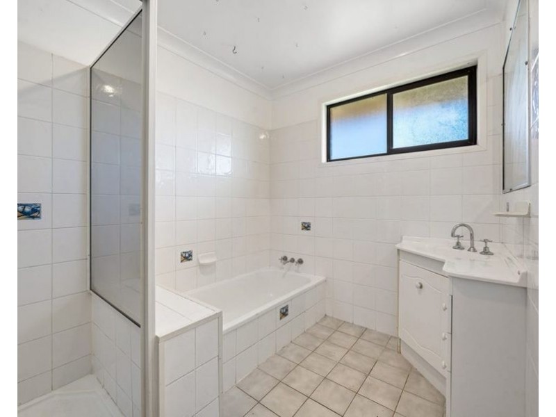 13 Gunn Street, Kearneys Spring QLD 4350