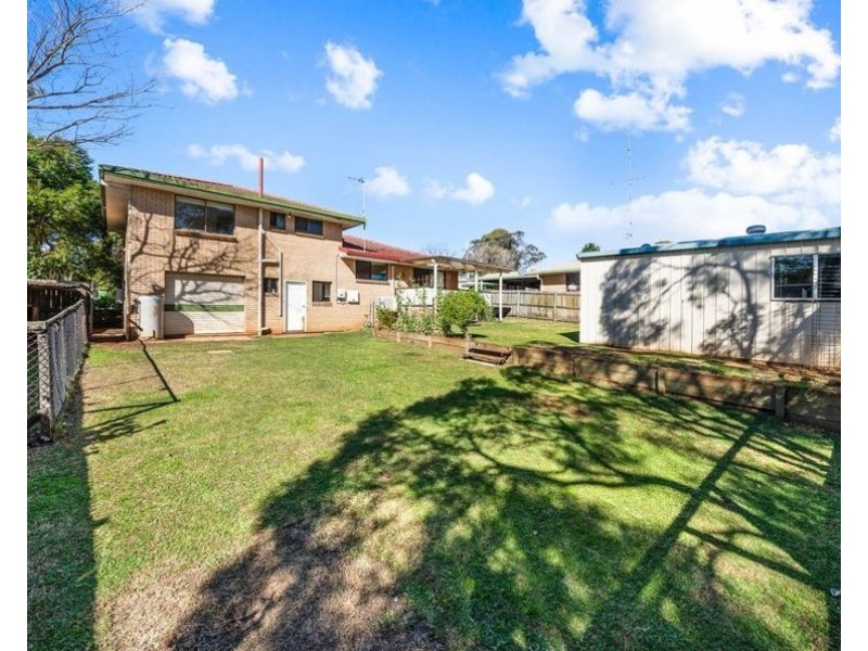 13 Gunn Street, Kearneys Spring QLD 4350
