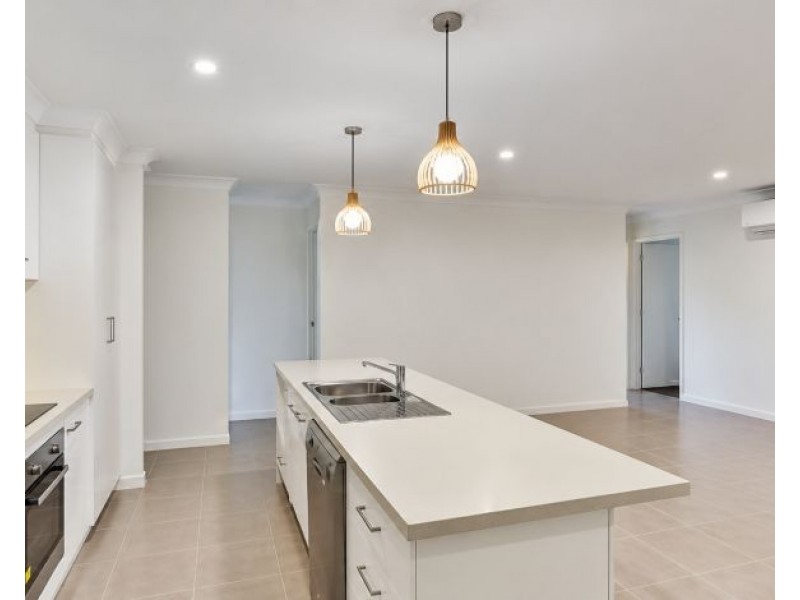 3/251 New England Highway, Harlaxton QLD 4350