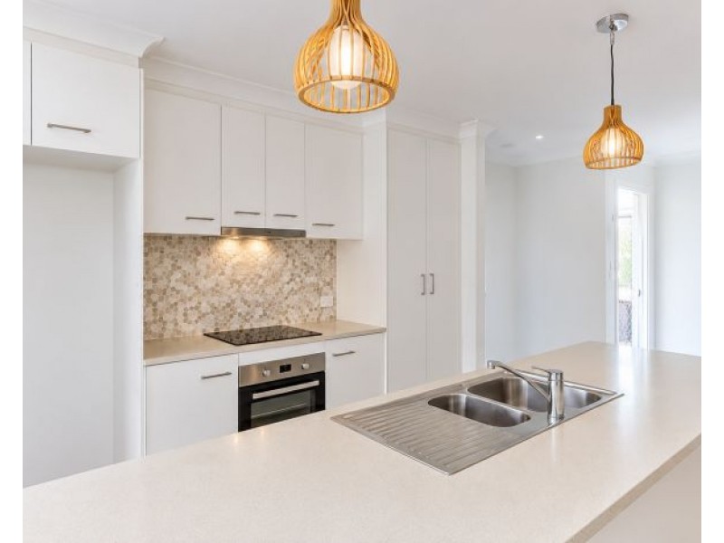 3/251 New England Highway, Harlaxton QLD 4350