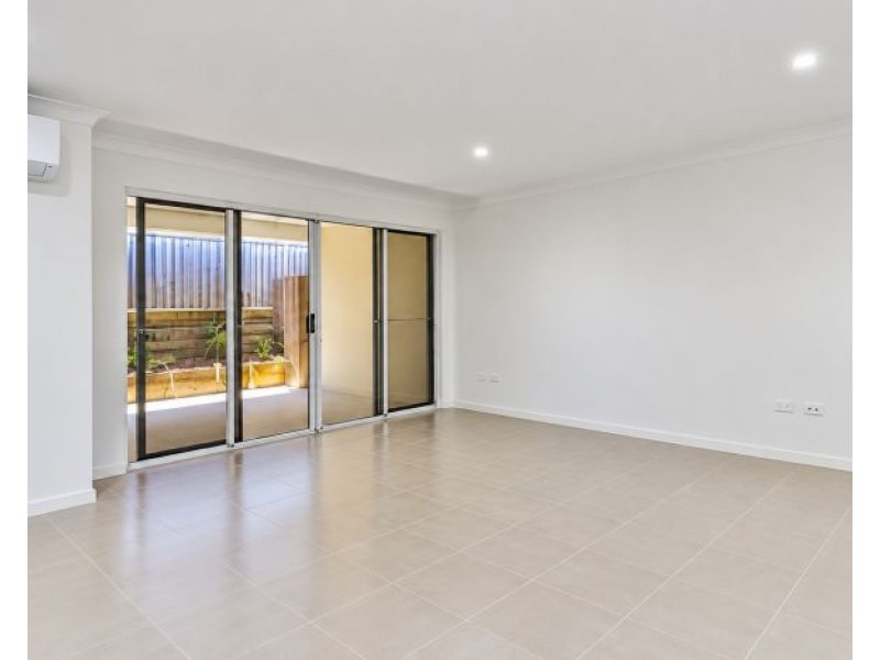 3/251 New England Highway, Harlaxton QLD 4350