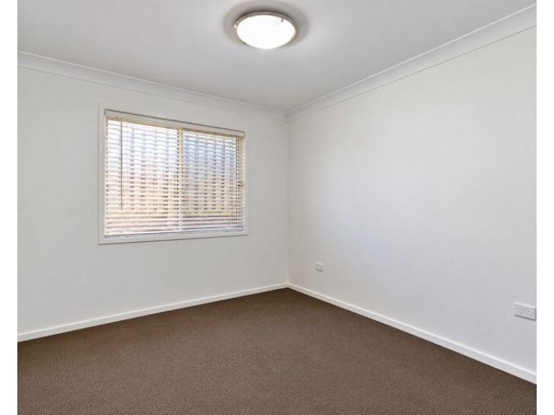 3/251 New England Highway, Harlaxton QLD 4350