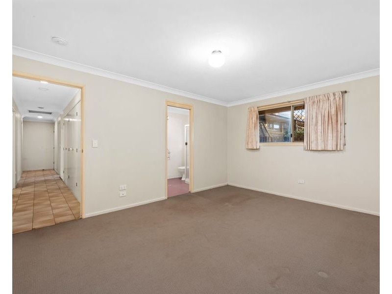 13 Arabian Street, Harristown QLD 4350