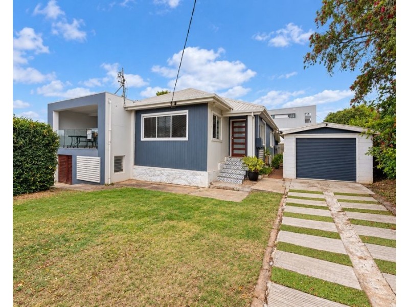 38 Dalgleish Street, South Toowoomba QLD 4350