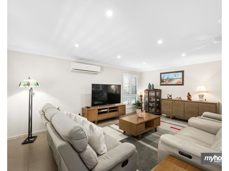 3 Pamela Court, Withcott QLD 4352