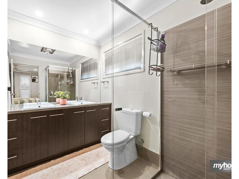 3 Pamela Court, Withcott QLD 4352