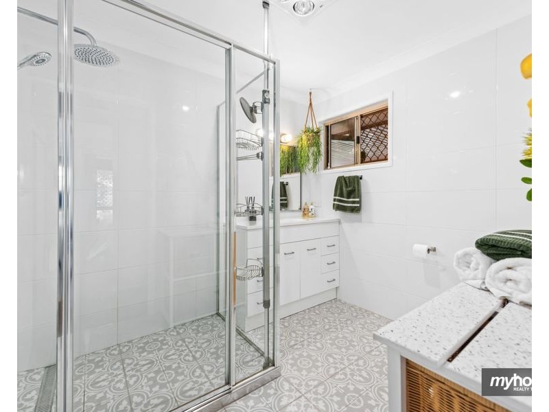 30 Paull Street, Wilsonton QLD 4350