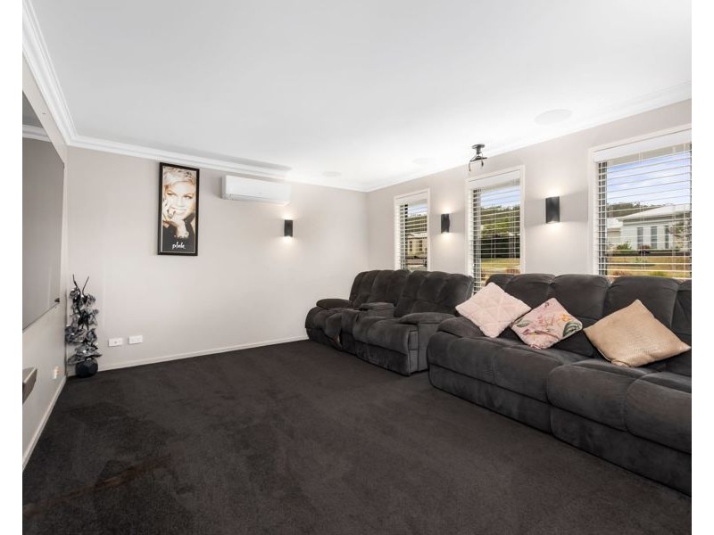 26 Elizabeth Street, Westbrook QLD 4350