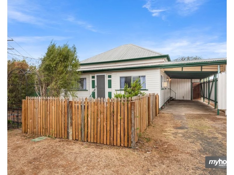 147 Bridge Street, Oakey QLD 4401