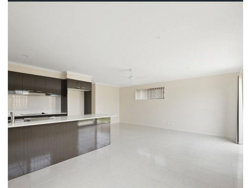 16 Gains Place, Glenvale QLD 4350