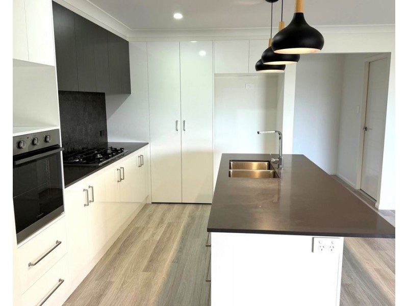 14 Wattle Grove, Harristown QLD 4350