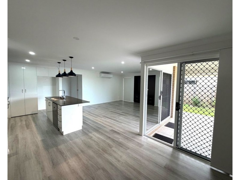 14 Wattle Grove, Harristown QLD 4350
