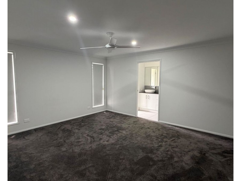 14 Wattle Grove, Harristown QLD 4350