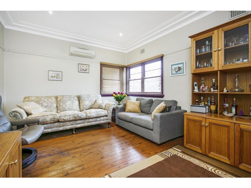 27 Brabyn Street, Denistone East NSW 2112