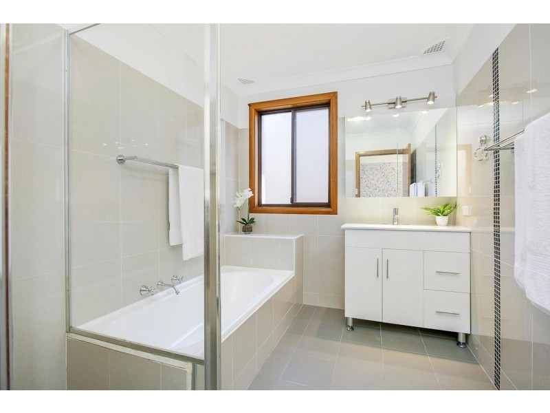 8 Enid Street, Denistone NSW 2114