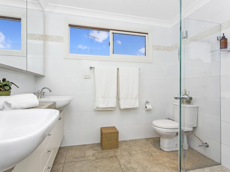 4 Stratford Avenue, Denistone NSW 2114