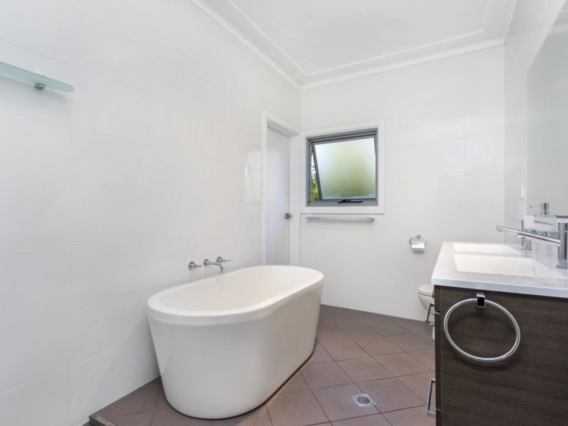 7 Woodvale Avenue, North Epping NSW 2121