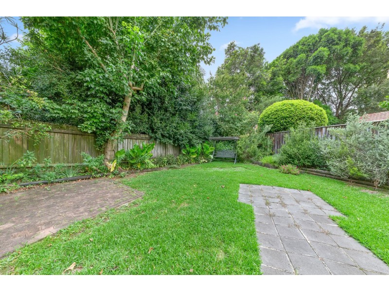 33 Cecil Street, Denistone East NSW 2112