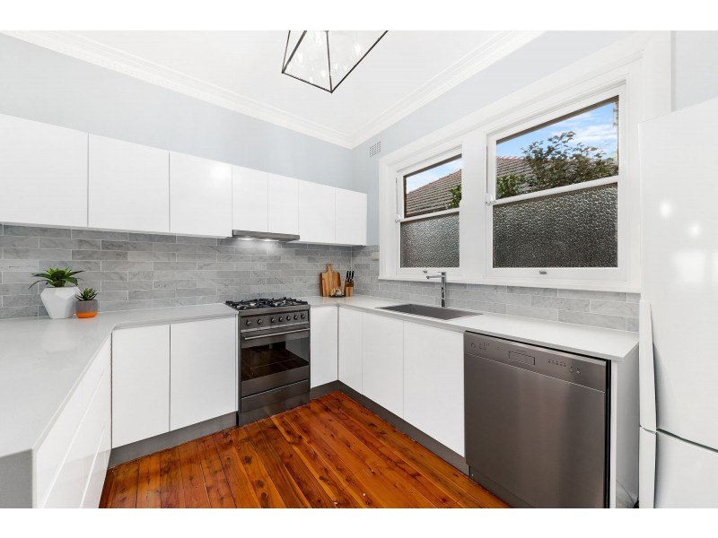 4 Sixth Avenue, Denistone NSW 2114