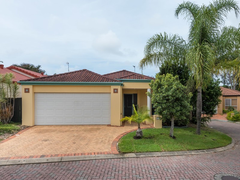 18 Highgate Lane, Robina QLD 4226