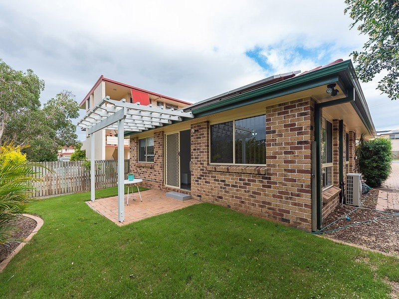 2/95 Wallace Street, Chermside QLD 4032